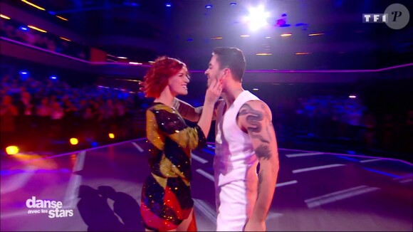 Fauve Hautot dévoile une sublime chorégraphie de la comédie musicale Saturday Night Fever - "Danse avec les stars 7" sur TF1. Le 10 novembre 2016.