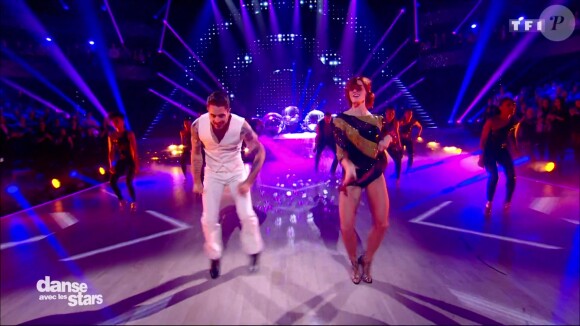 Fauve Hautot dévoile une sublime chorégraphie de la comédie musicale Saturday Night Fever - "Danse avec les stars 7" sur TF1. Le 10 novembre 2016.