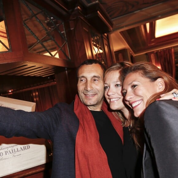 Exclusif - Zinedine Soualem et sa compagne Caroline Faindt - Soirée de lancement de "Boboules, l'autre pétanque" à l'Hôtel Napoléon à Paris. Le 7 novembre 2016 © Philippe Doignon / Bestimage