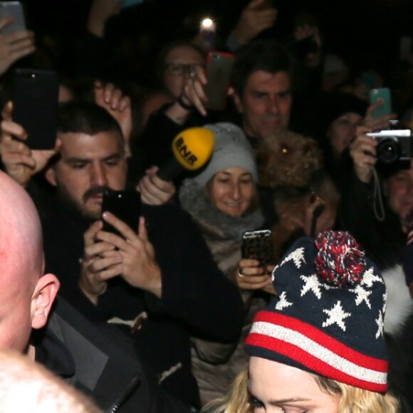 Madonna arrive avec son fils David au Washington Square Park pour un concert surprise à New York, le 3 novembre 2016