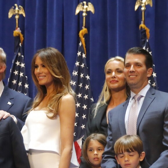 Donald Trump et sa famille Ivanka Trump, et son mari Jared Kushner, Tiffany Trump, Donald Trump Jr, sa femme Vanessa Haydon, Melania Trump et son fils Barron lors de sa déclaration de candidature à l'investiture républicaine pour la présidentielle de 2016 lors d'une conférence à New York, le 16 juin 2015.