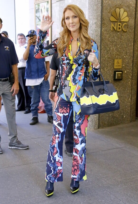 Céline Dion arrive dans les studios de la NBC pour les répétitions de l'émission de Jimmy Fallon à New York le 21 juillet 2016.