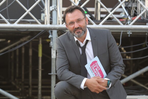 Exclusif - Frédéric Lopez - Festival "Tout le monde chante contre le cancer" à Villefranche-de-Rouergue, le 4 juillet 2015.