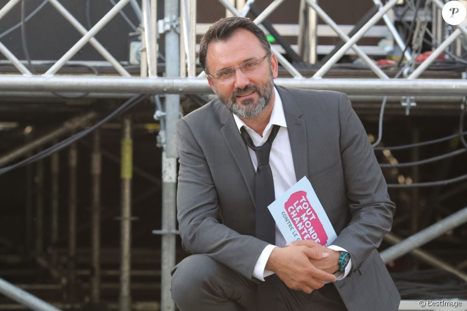 Exclusif - Frédéric Lopez - Festival &quot;Tout le monde chante contre le cancer&quot; à Villefranche-de-Rouergue, le 4 juillet 2015.
