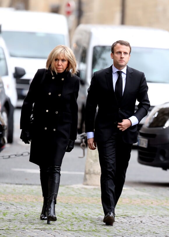 Emmanuel Macron et sa femme Brigitte assistent aux obsèques de Henry Hermand en l'église Saint Sulpice à Paris le 10 novembre 2016. © Dominique Jacovides / Bestimag