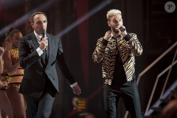 Nikos Aliagas et M. Pokora aux NRJ Music Awards 2016, le 12 novembre à Cannes.