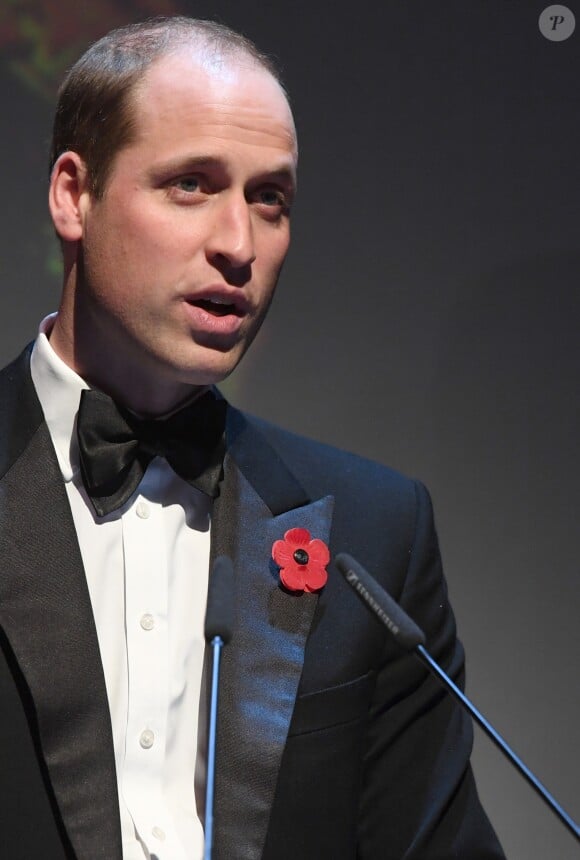 Le prince William, duc de Cambridge  à la Cérémonie des "Evening Standard Theatre Awards" au théâtre Old Vic à Londres, le 13 novembre 2016.