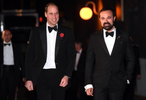 Le prince William, duc de Cambridge et Evgeny Lebedev à la Cérémonie des "Evening Standard Theatre Awards" au théâtre Old Vic à Londres, le 13 novembre 2016.