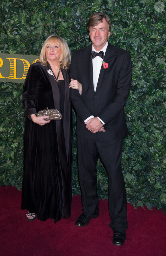 Judy Finnigan et son mari Richard Madeley à la Cérémonie des "Evening Standard Theatre Awards" au théâtre Old Vic à Londres, le 13 novembre 2016.