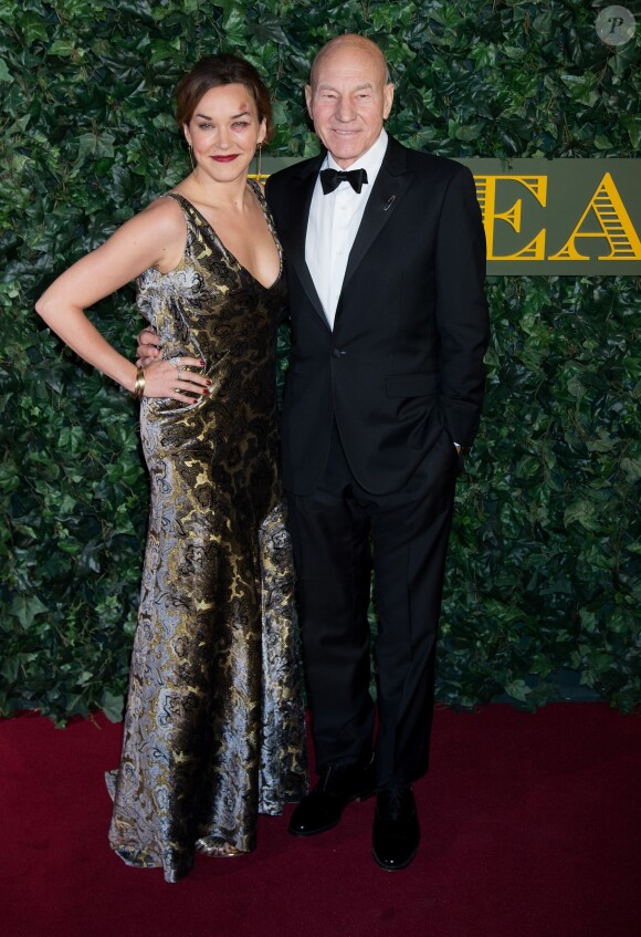 Patrick Stewart et sa femme Sunny Ozell  à la Cérémonie des "Evening Standard Theatre Awards" au théâtre Old Vic à Londres, le 13 novembre 2016. es