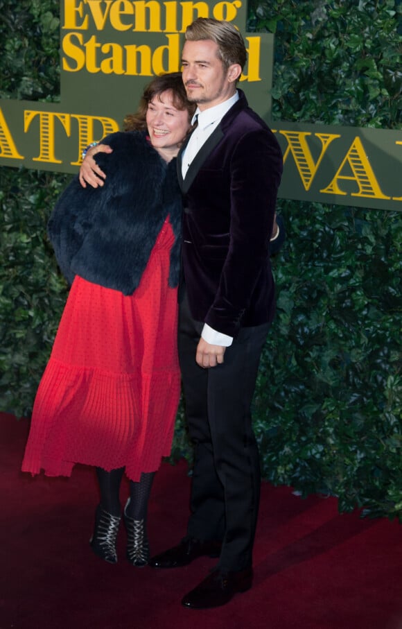 Orlando Bloom et sa soeur Samantha à la Cérémonie des "Evening Standard Theatre Awards" au théâtre Old Vic à Londres, le 13 novembre 2016.
