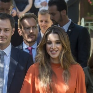 La reine Rania de Jordanie accueillait le 25 octobre 2016 la reine Mathilde de Belgique à Amman et lui faisait visiter la Jordan River Foundation.