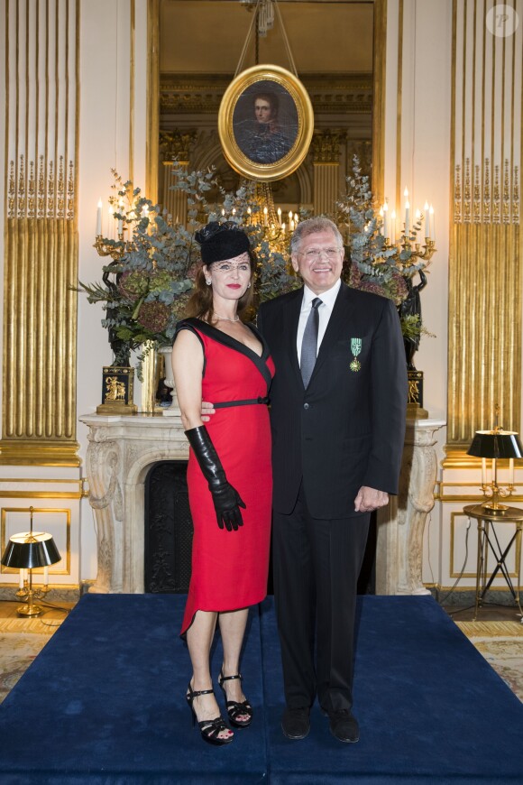 Robert Zemeckis et sa femme Leslie - Le réalisateur Robert Zemeckis reçoit les insignes de Commandeur des Arts et des Lettres au ministère de la culture à Paris le 19 novembre 2016. © Olivier Borde / Bestimage