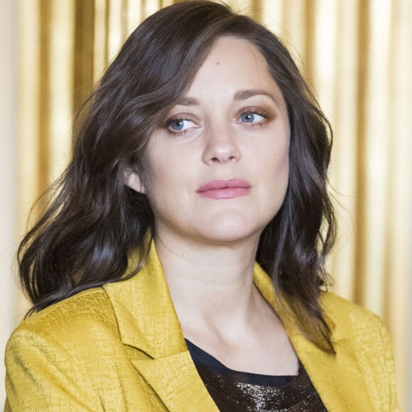 Marion Cotillard (enceinte) - Le réalisateur Robert Zemeckis reçoit les insignes de Commandeur des Arts et des Lettres au ministère de la culture à Paris le 19 novembre 2016. © Olivier Borde / Bestimage