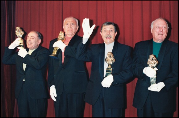 Les Frères Jacques (de gauche à droite : Georges Bellec, François Soubeyran, Paul Tourenne et André Bellec) avec leur Molière d'honneur lors de la soirée des Molières en mai 1996. En novembre 2016, Paul Tourenne, dernier survivant du quatuor, est décédé.