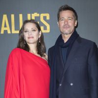 Marion Cotillard : Enceinte et furieusement glamour au bras de Brad Pitt à Paris