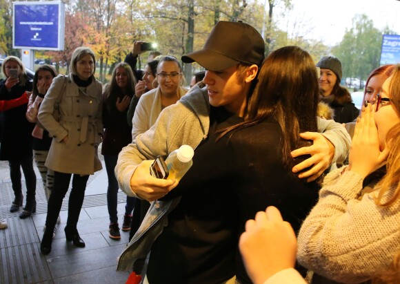 Justin Bieber rencontre des fans avant son concert à Zagreb. Croatie, le 11 novembre 2016