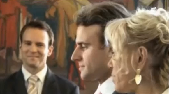 Image du mariage d'Emmanuel et Brigitte Macron. Extrait d'Emmanuel Macron, la stratégie du météore, un documentaire de Pierre Hurel pour France 3, disponible en replay.