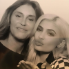 Caitlyn Jenner pose avec sa fille Kylie - Photo publiée sur Instagram en octobre 2016.