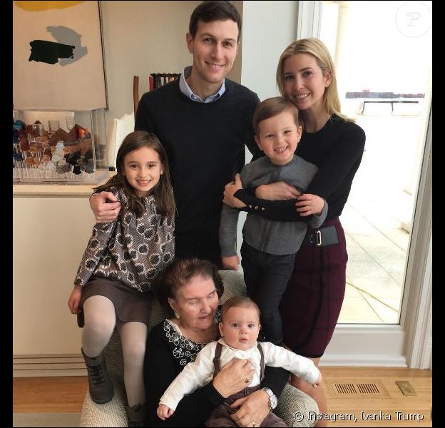 Photo d'Ivanka Trump, son mari Jared Kushner et leurs enfants Arabella, Joseph et Theodore. Novembre 2016.
