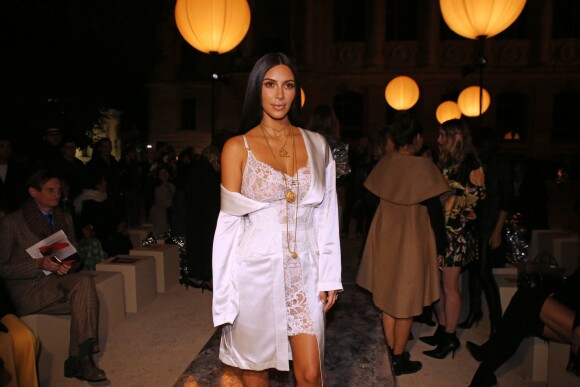Kim Kardashian au défilé de mode "Givenchy" à Paris, le 2 October 2016. Quelques heures plus tard, elle subira un vol à main armée. © AgenceBestimage