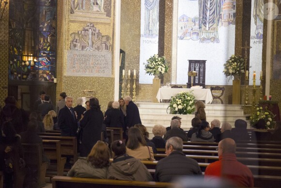 Richard Gere et sa compagne Alejandra Silva assistent aux funérailles de la comtesse de Montarco, Charo Palacios à Madrid. Le 1er décembre 2016.