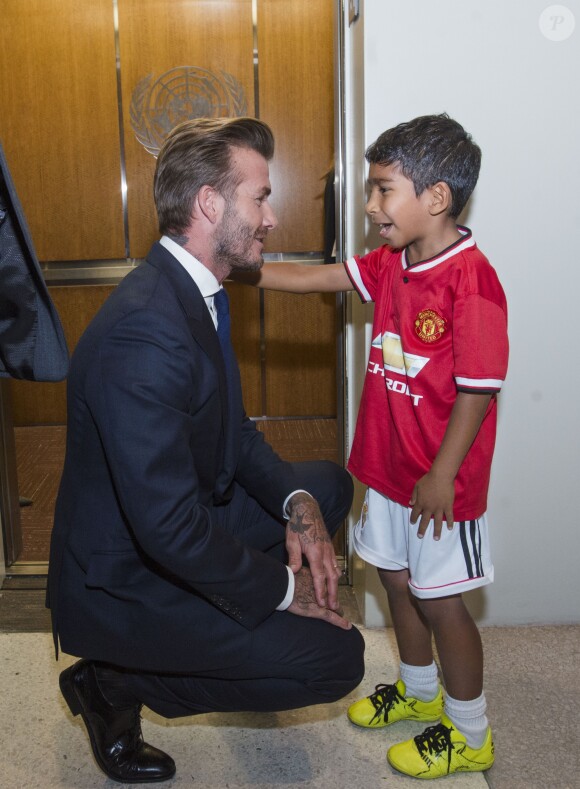 David Beckham, ambassadeur de l'UNICEF, soutient une oeuvre pour promouvoir la voix de l'enfant à l'ONU. New York le 24 septembre 2015.
