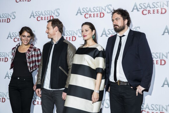 Ariane Labed , Michael Fassbender, Marion Cotillard (enceinte) et le réalisateur Justin Kurzel - Photocall du film "Assasin's Creed" au Bristol à Paris le 5 décembre 2016. © Olivier Borde / Bestimage