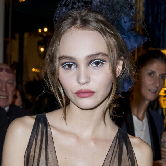 Lily-Rose Depp - Deuxième défilé Chanel "Métiers d'Art" au Ritz à Paris, France, le 6 décembre 2016. © Olivier Borde/Bestimage