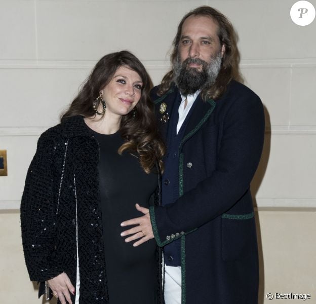 Sébastien Tellier et sa femme Amandine de la Richardière, enceinte - Défilé Chanel Métiers d'Art 2016-2017 au Ritz à Paris, le 6 décembre 2016. © Olivier Borde/Bestimage