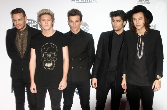 Liam Payne, Niall Horan, Louis Tomlinson, Zayn Malik et Harry Styles (groupe One Direction) à la Soirée "American Music Award" à Los Angeles le 23 novembre 2014.