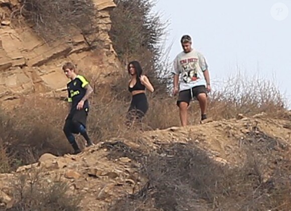 Justin Bieber est allé faire du jogging avec une jolie inconnue sur les hauteurs de Los Angeles, le 12 décembre 2016