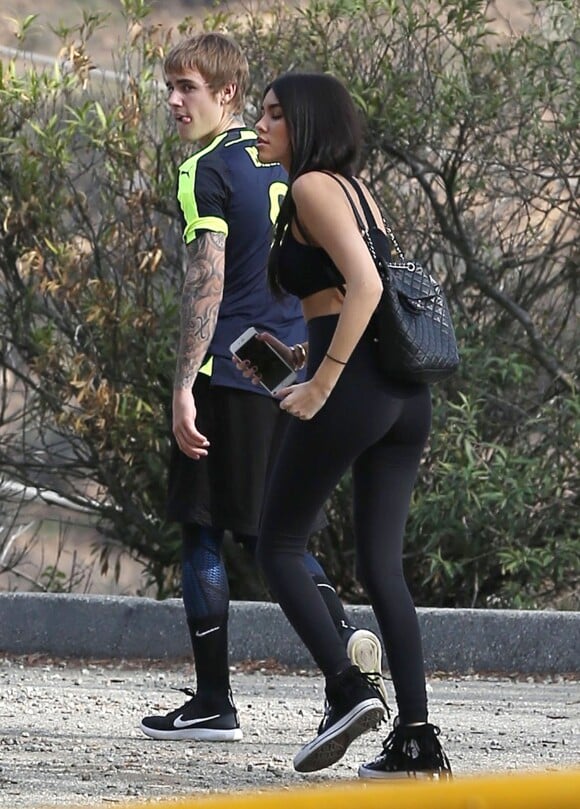 Justin Bieber est allé faire du jogging avec une jolie inconnue sur les hauteurs de Los Angeles, le 12 décembre 2016