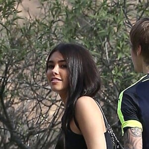 Justin Bieber est allé faire du jogging avec une jolie inconnue sur les hauteurs de Los Angeles, le 12 décembre 2016