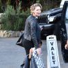 Katherine Heigl enceinte est allée diner pour Thanksgiving avec son mari Josh Kelley et ses filles Nancy et Adalaide à Malibu, le 24 novembre 2016