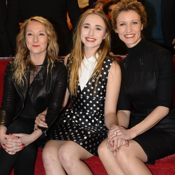 Audrey Lamy, Chloé Jouannet et sa mère Alexandra Lamy - Enregistrement de l'émission "Vivement Dimanche" à Paris le 11 Fevrier 2015.