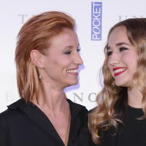 Alexandra Lamy et sa fille Chloé Jouannet - Avant-première du film "Une chance de trop" au cinéma Gaumont Marignan à Paris, le 24 juin 2015.