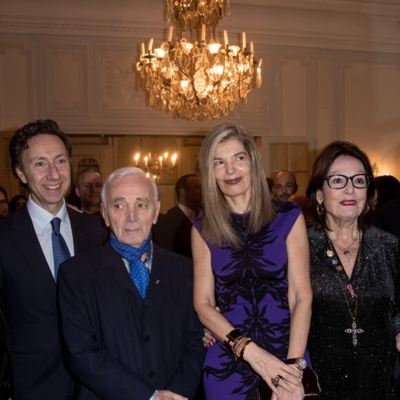 André Chapelle, Stéphane Bern, Charles Aznavour, Maria Theofili, Nana Mouskouri, André Bonet  à la Cérémonie de remise du prix Nikos Gatsos 2016, attribué à Charles Aznavour à l'ambassade de Grèce à Paris le 19 décembre 2016. © Cyril Moreau/Bestimage