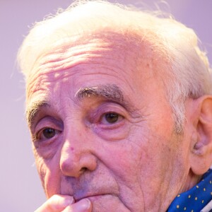 Charles Aznavour à la Cérémonie de remise du prix Nikos Gatsos 2016, attribué à Charles Aznavour à l'ambassade de Grèce à Paris le 19 décembre 2016. © Cyril Moreau/Bestimage