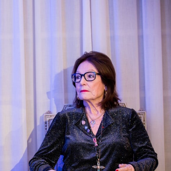 Nana Mouskouri à la Cérémonie de remise du prix Nikos Gatsos 2016, attribué à Charles Aznavour à l'ambassade de Grèce à Paris le 19 décembre 2016. © Cyril Moreau/Bestimage