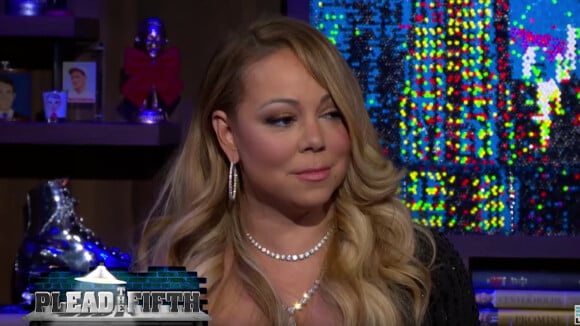 Mariah Carey, invitée dans l'émission d'Andy Cohen, assure ne pas connaître Demi Lovato ni Ariana Grande. Vidéo publiée sur Youtube le 19 décembre 2016