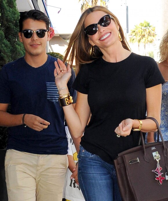 Sofia Vergara et Manolo à Beverly Hills, Los Angeles, le 17 août 2013.