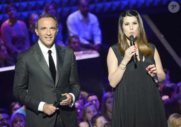 Nikos Aliagas et Karine Ferri - Plateau de la finale de l'émission "The Voice" à Paris. Le 14 mai 2016.