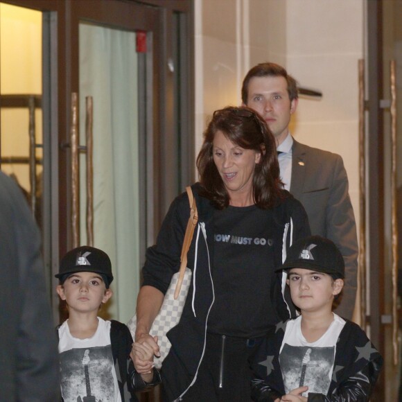 Exclusif - Nelson et Eddy, les jumeaux de Céline Dion quittent l'hôtel Royal Monceau avec leurs 62 valises et se rendent à l'aéroport de Roissy Charles de Gaulle le 9 juillet 2016.