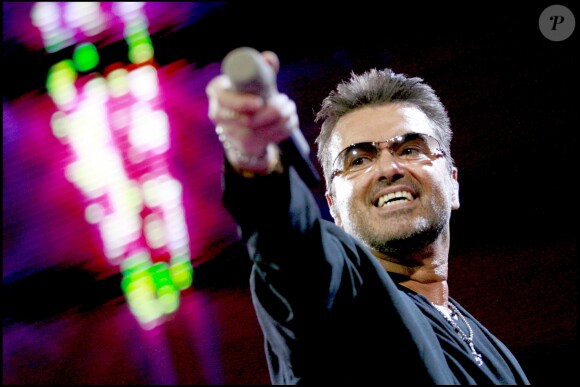 George Michael en concert à Stockholm le 29 juin 2007. 