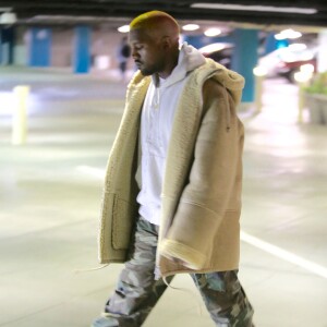 Kanye West à la sortie du cinéma Arclight à Los Angeles, le 26 décembre 2016.