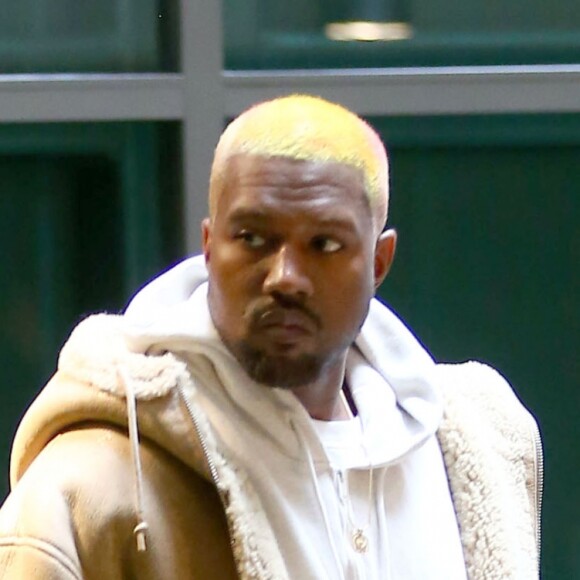 Kanye West à la sortie du cinéma Arclight à Los Angeles, le 26 décembre 2016.