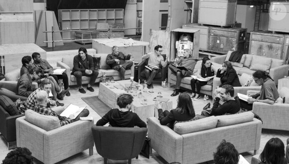 J.J. Abrams, Harrison Ford, Daisy Ridley, Carrie Fisher, Peter Mayhew, Bryan Burk, Kathleen Kennedy, Domhnall Gleeson, Anthony Daniels, Mark Hamill, Andy Serkis, Oscar Isaac, John Boyega, Adam Driver et Lawrence Kasdan - Réunion du casting de Star Wars VII qui sortira sur les écrans mondiaux en décembre 2015 dans les studios Pinewood à Buckinghamshire au Royaume Uni le 29 avril 2014.