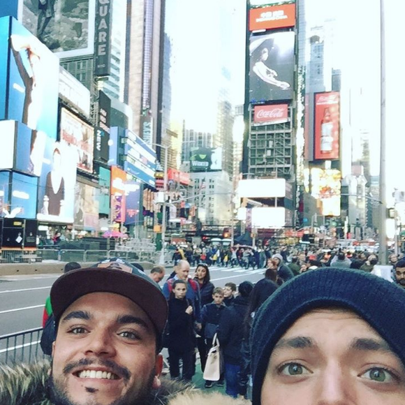 Kev Adams profite de vacances en famille à New York. Décembre 2016.