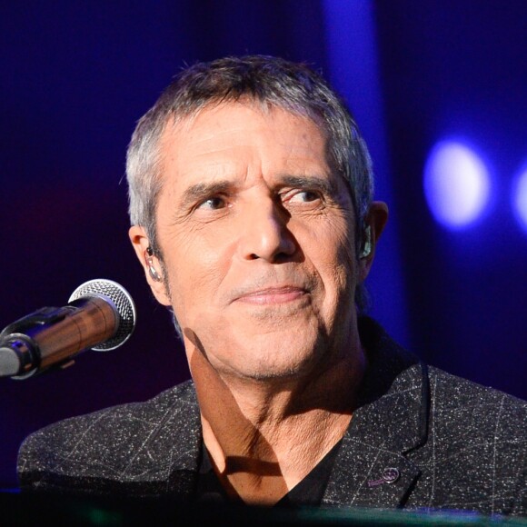 Le chanteur Julien Clerc - 30ème édition du Téléthon 2016 (AFMTéléthon) à l'hippodrome de Longchamp à Paris, France, le 3 décembre 2016. © Coadic Guirec/Bestimage